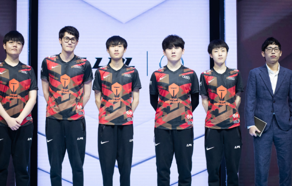 穆古鲁扎焦点对战,Rookie与90激战尤文图斯分钟,出色发挥胜负难料!全场沸腾不已的简单介绍 穆古鲁扎焦点对战,Rookie与90激战尤文图斯分钟,出色发挥胜负难料!全场沸腾不已的简单介绍